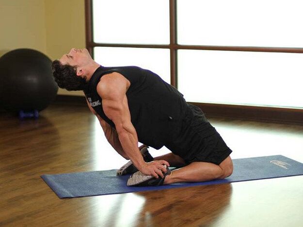 Allenamento mattutino per ingrandire il pene maschile